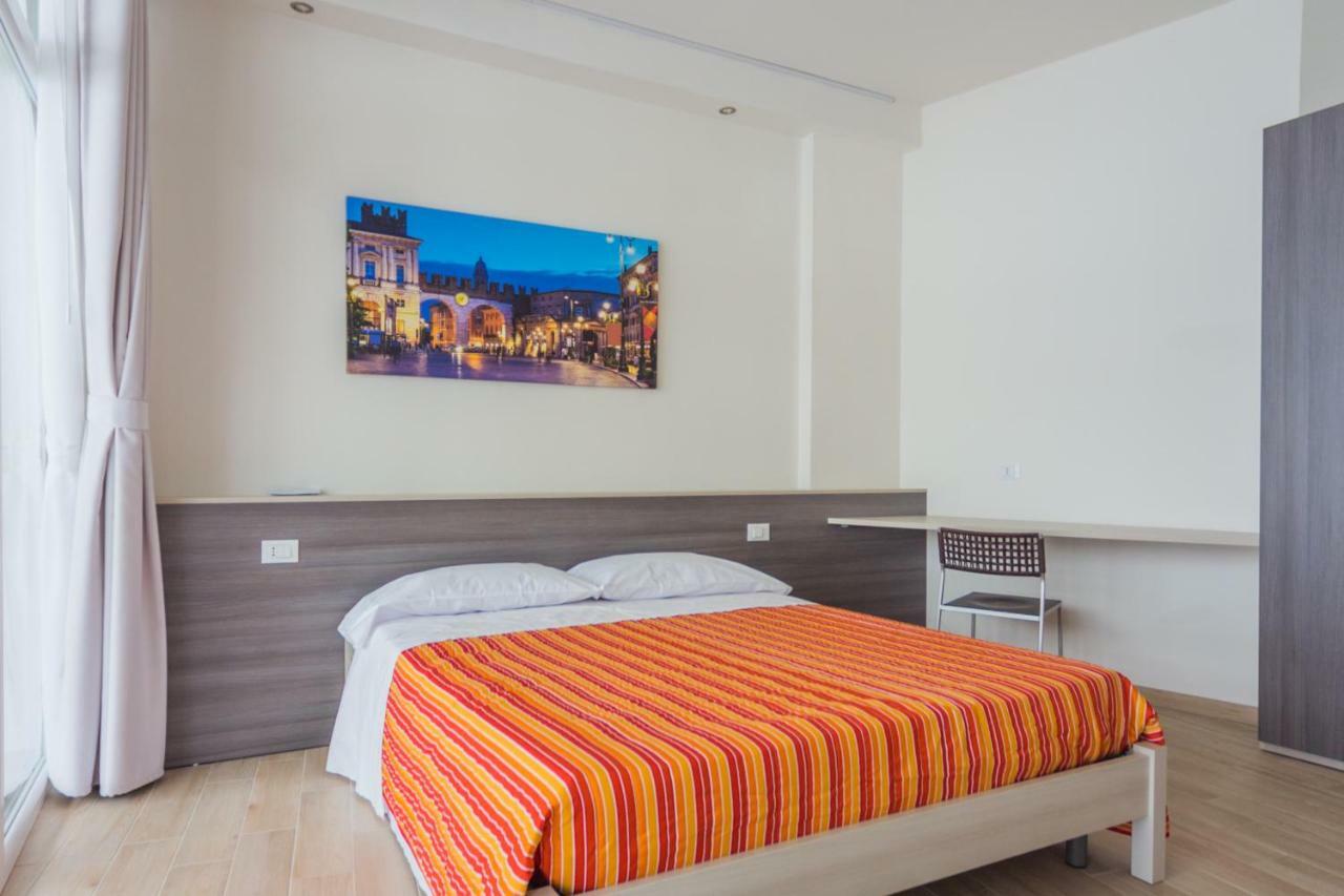 Family Apartment London Verona Exterior foto